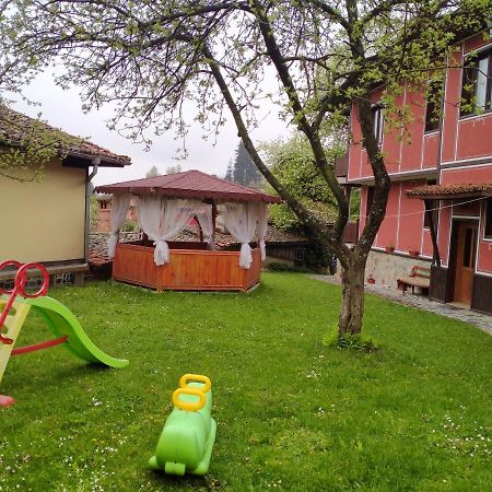 Стаи За Гости Дора Koprivshtitsa Luaran gambar