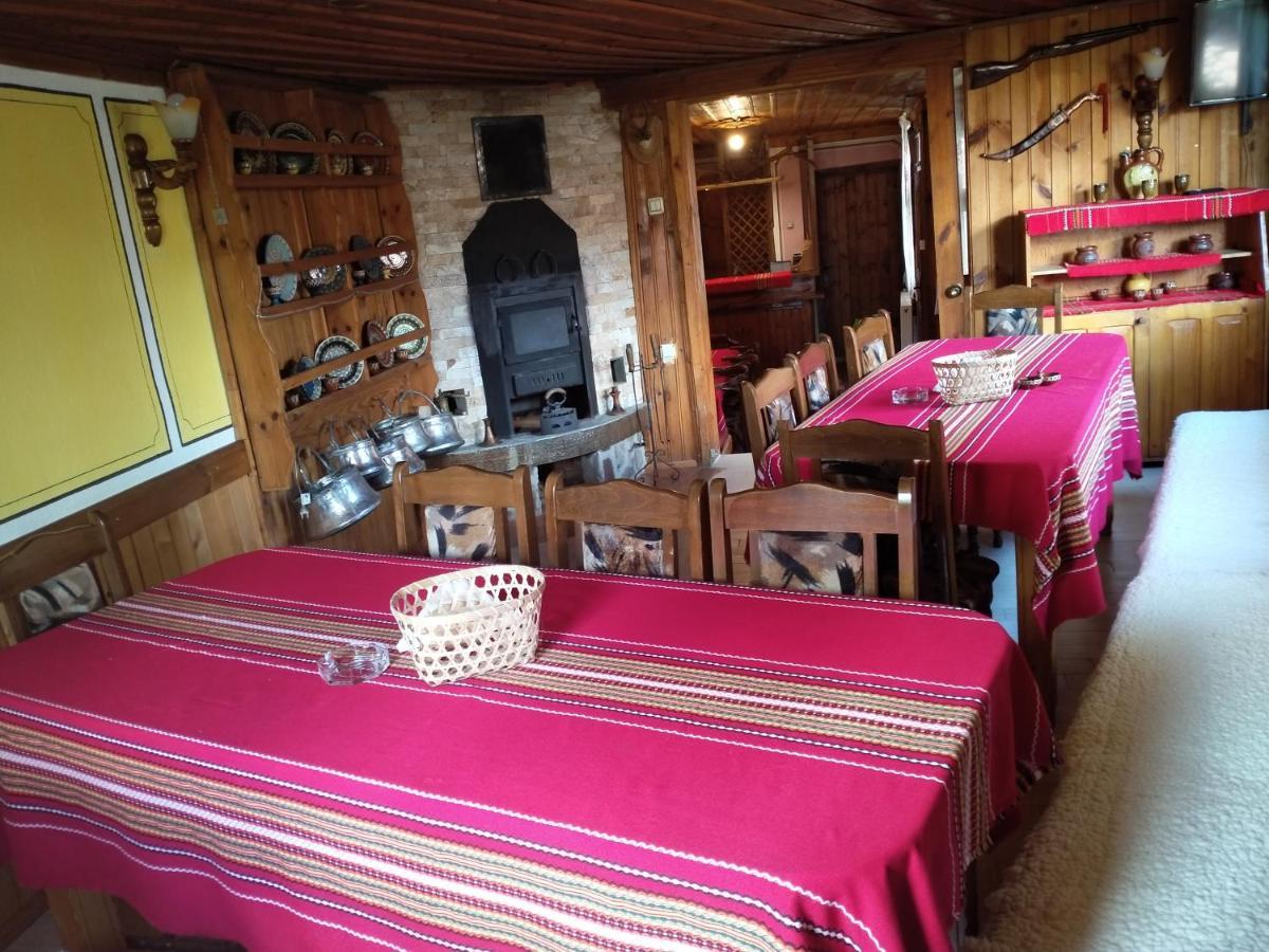 Стаи За Гости Дора Koprivshtitsa Luaran gambar