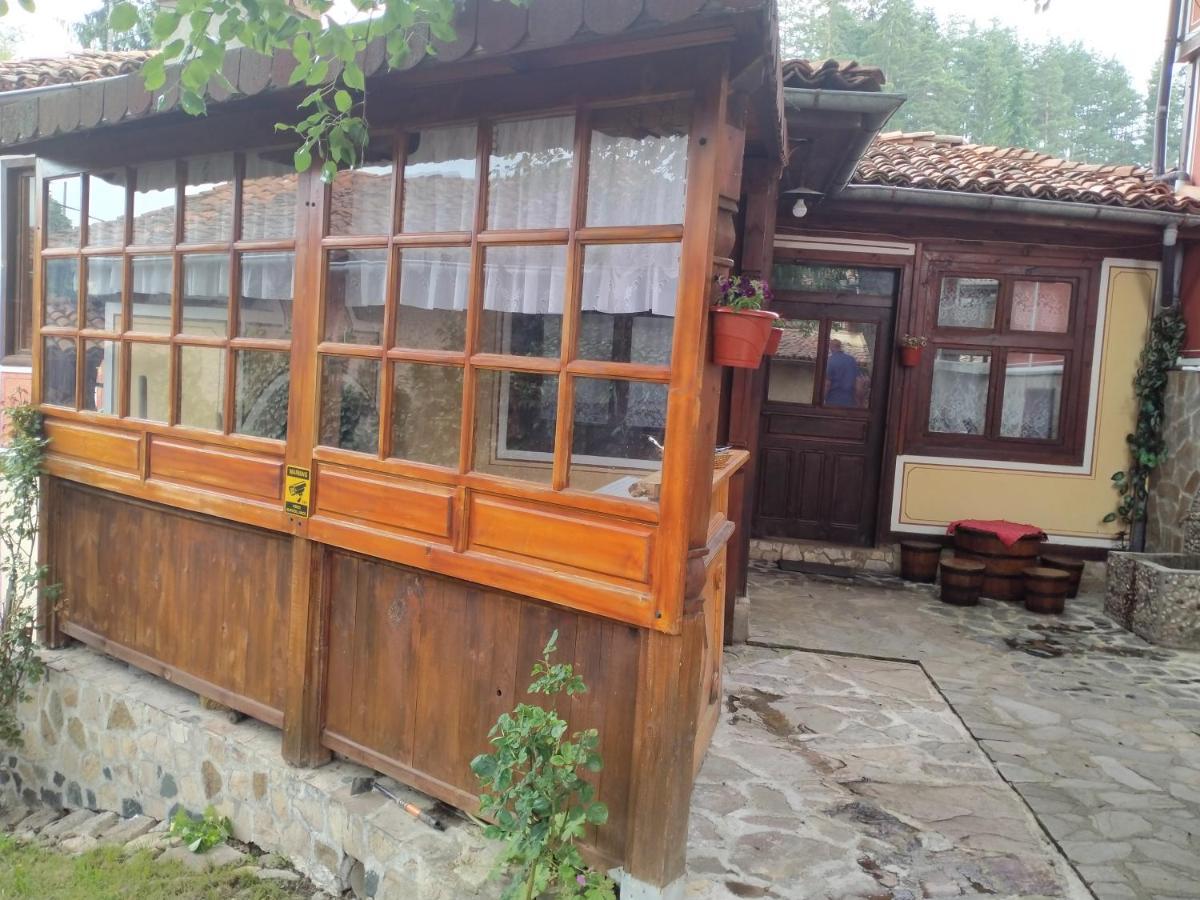 Стаи За Гости Дора Koprivshtitsa Luaran gambar